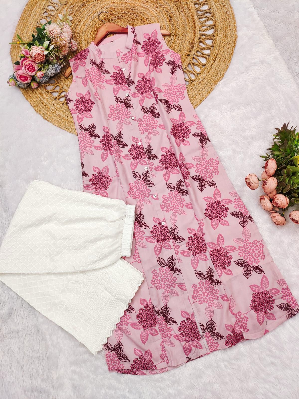 Digital Print Sleeveless Kurti with Chikankari Self Design Bottom Set – Knee Length Ethnic Wear for Women